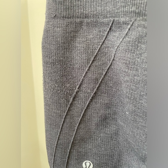 Lululemon in the flow crop ll - Picture 4 of 7